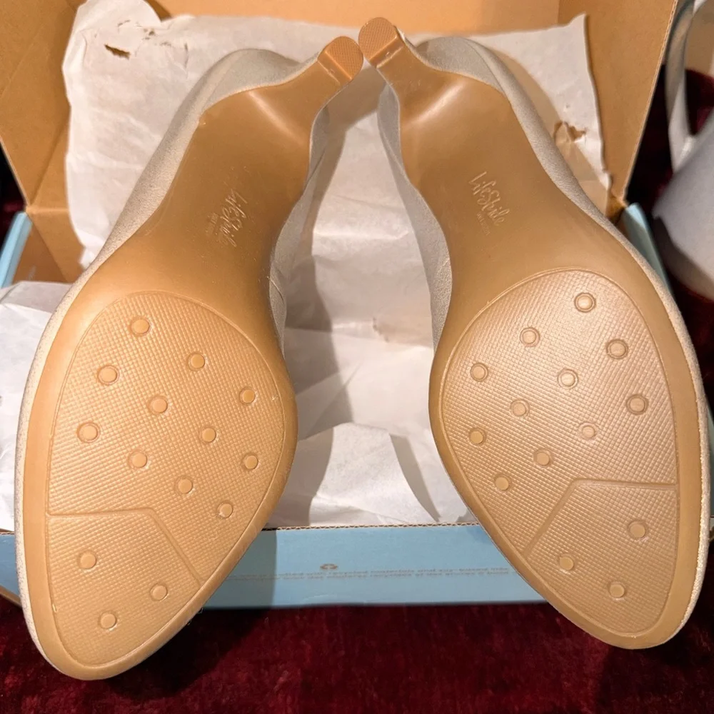Life Stride NIB Women's Glittering Champagne Heels
